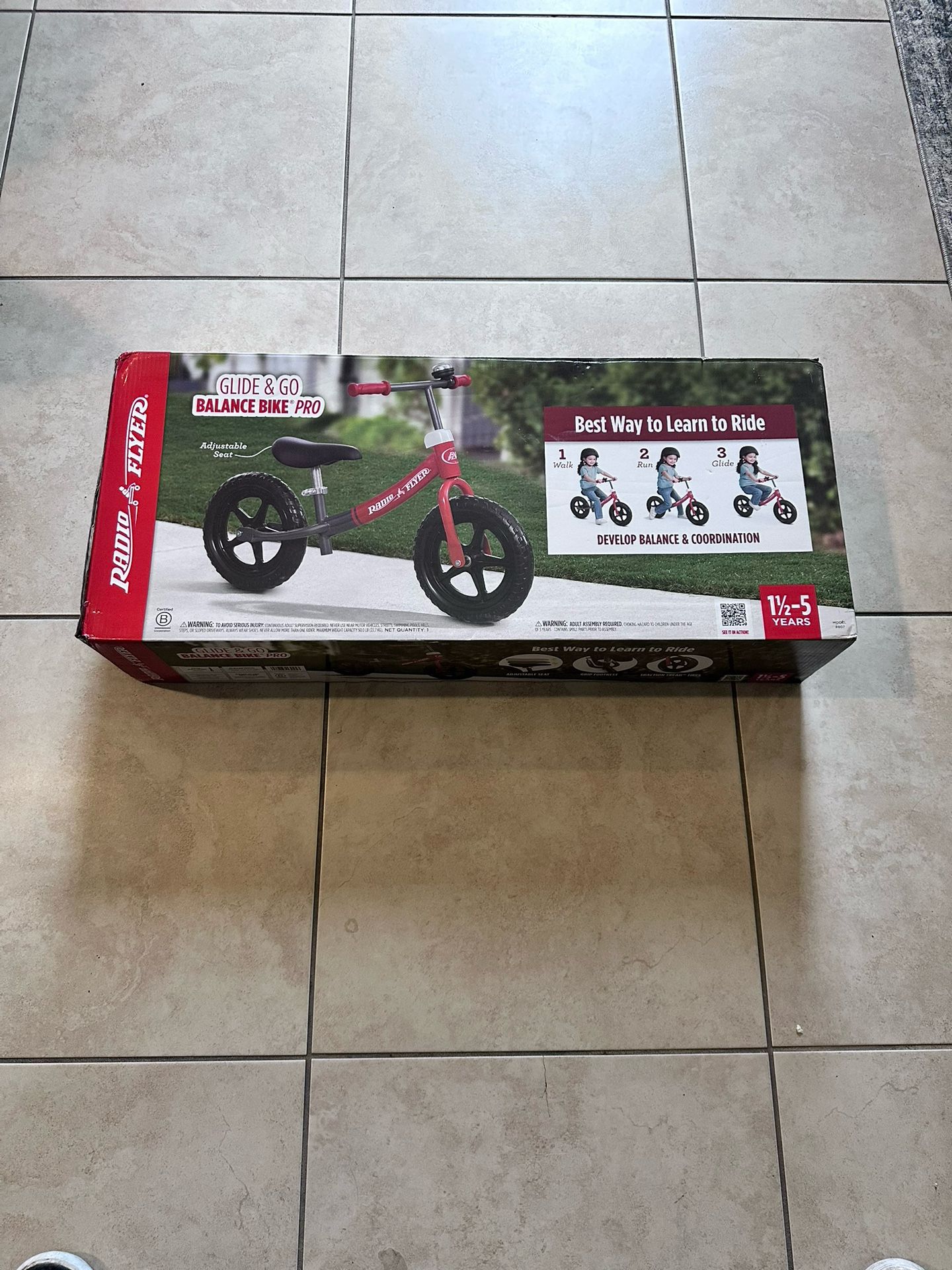 Radio Flyer 12" Kids Boys Girls Balance Bike Beginner Glide and Go Pro Black/Red