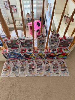 Tech Deck Fingerboards – New in Package