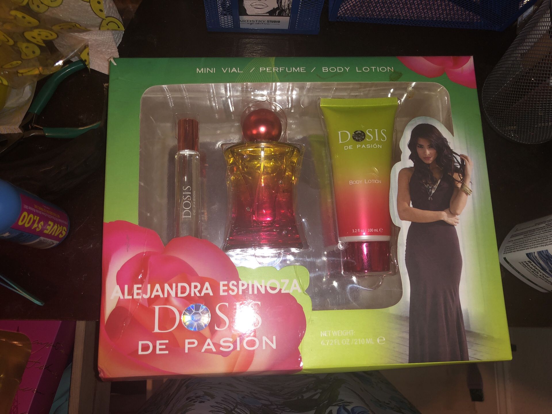 Alejandra Espinoza perfume