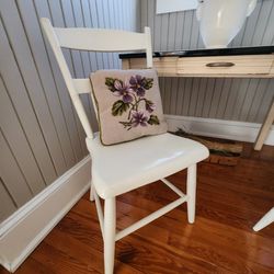 Charming Antique Farmhouse Chair 