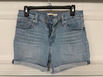 women’s Levi’s shorts size 29w