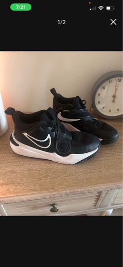Boys shoes