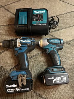 Combo hammer drill driver and  impact Makita w2 3.0 batteries and charger