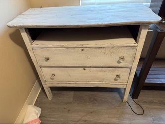 Dresser