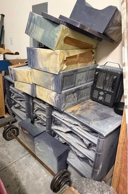 Free Stanley solid wood vintage dresser for refinishing