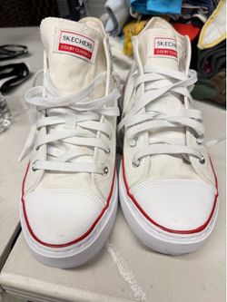 Sketchers court classics