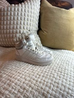 shoes!  Nike!Adidas! $15