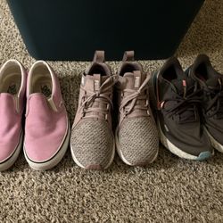 Women’s Sneakers 