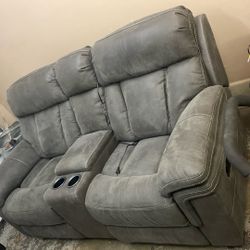 Awesome Recliner With Powered Centered Council 