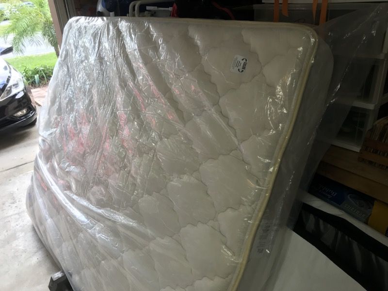Marriott Queen Supreme Plush Mattress by Jamison Bedding Inc