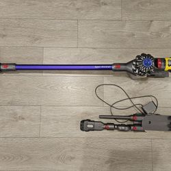 Dyson V8 Animal+ Cordless Vacuum
