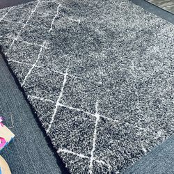 Bali Thomasville Tile Grey/Ivory Plush Shag Area Rug - 7'10 x 10' - Grey - Rectangle