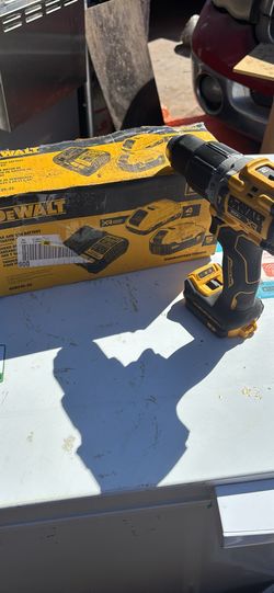 DeWalt HammerDrill and battery’s
