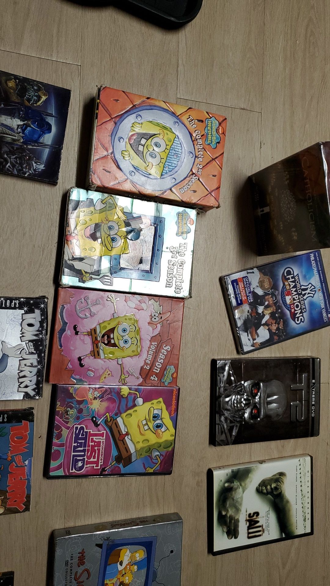 Mixture of DVDS SPONGEBOB,TOM@JERRY, T2,REED,JUNGLEBOOK