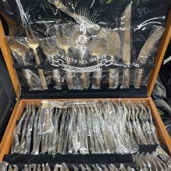 VU Solid, Nickel Bronze 140 Piece Bronzeware Set
