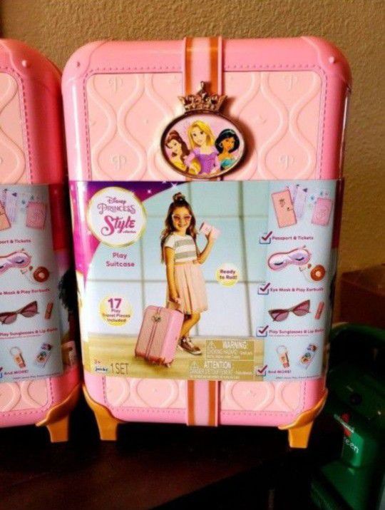 Disney Princess Suitcase Traveler Set