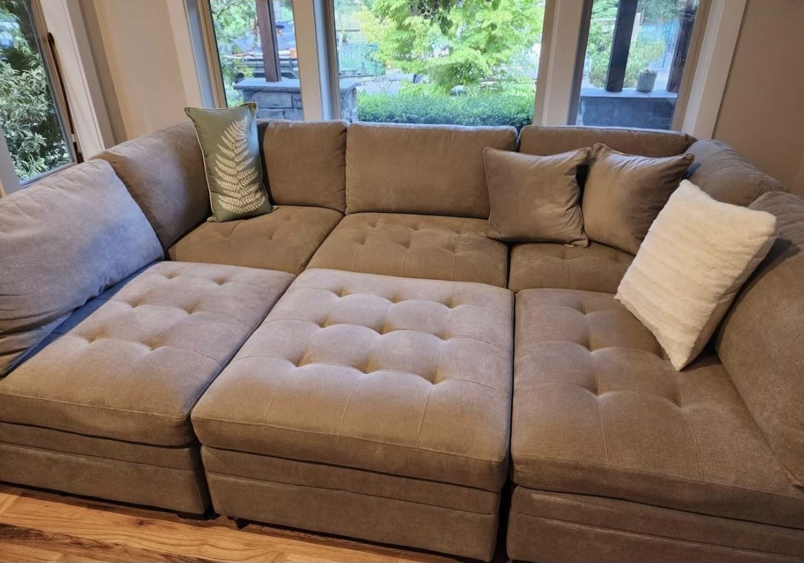 Sectional Couch 