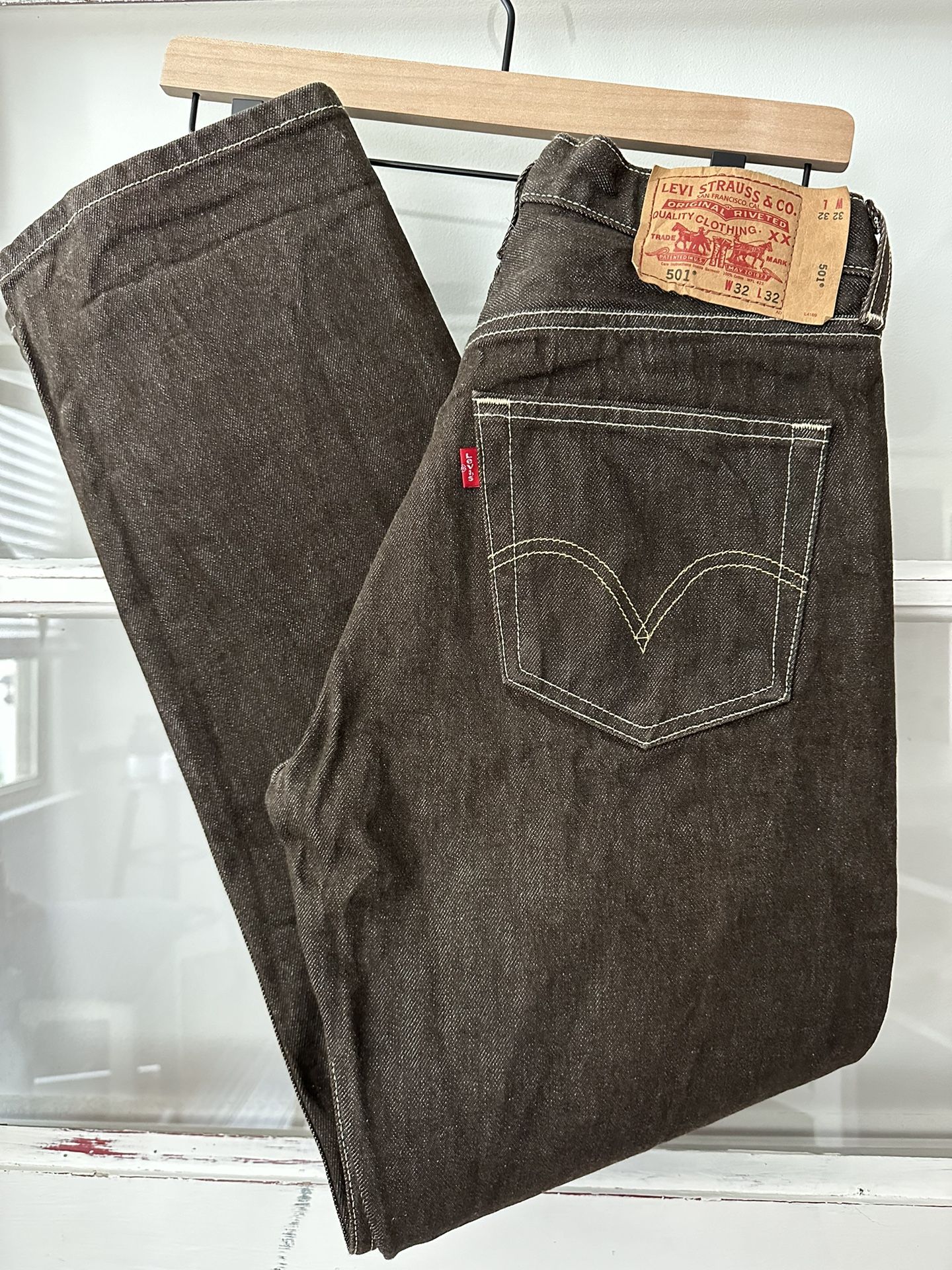 Brown Rigid Levi’s 501 Straight Leg Button Fly Shrink to Fit Tag 32x32 