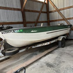 16 Foot Sylvan Fishing Boat