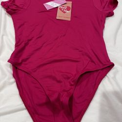 New Pink Women's Round Neck Short Sleeve T Shirts Basic Bodysuits. $10