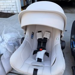 Nuna Pipa Aire Rx Car seat + RELX Base 