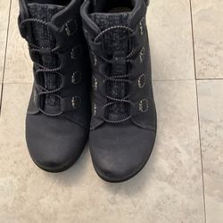 New Boots/size 8