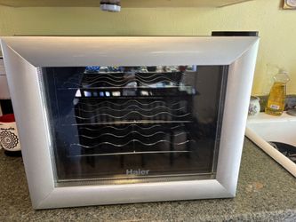 12 Bottle wine fridge