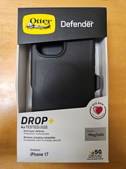 New in box Otterbox Defender magsafe - iPhone 17