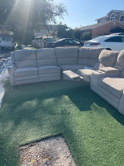 Free 3-piece sectional