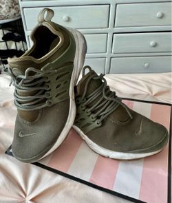 Nike Air Presto Olive Green Sneakers
