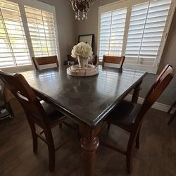 Kitchen Table & Chairs
