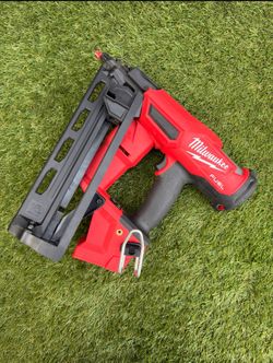 Milwaukee M18 FUEL 18-Volt Lithium-lon Brushless Cordless Gen Il 16-Gauge Angled Finish Nailer