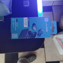 Bluetooth Earbuds 1 For 15  2 For 25