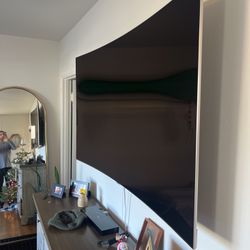 Samsung Q7C Curved QLED TV – 65”