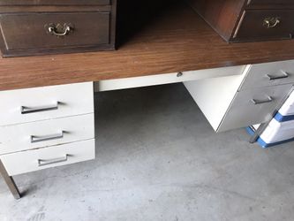 VINTAGE STEELCASE STEEL DESK-VERY GOOD CONDITION 