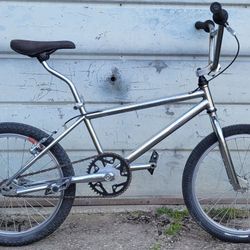 VINTAGE 1997 GT DYNO BMX BIKE