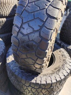 Used set of Toyo rt trail 37 1250 17 lt