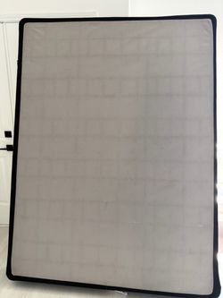 Box spring (queen size)