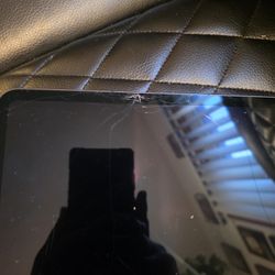 Apple iPad Pro 13" (256GB) – Fair Condition, Minor Nick