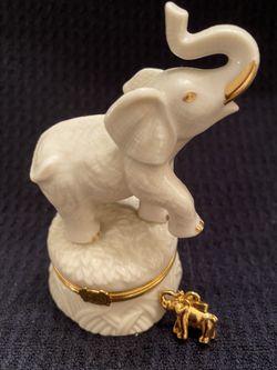 Lenox 1st Edition Good Luck Elephant Porcelain Trinket Box With Gold Plated Pendant