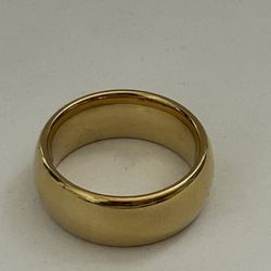 Tungsten Gold Tone Ring.