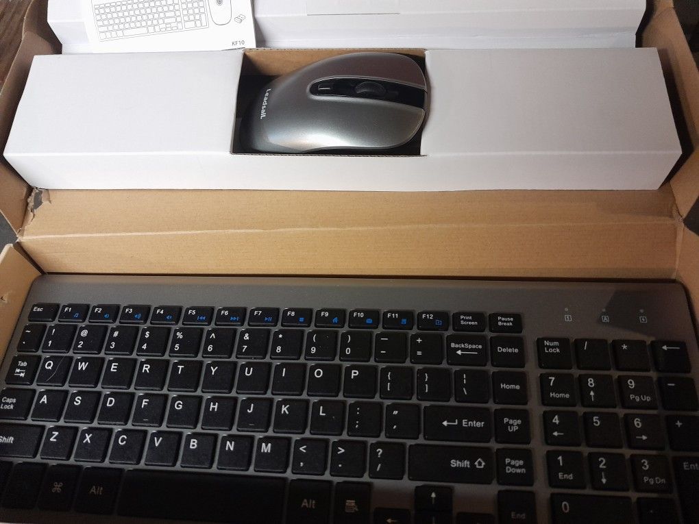 New Wireless Keyboard & Mouse Combo