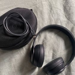 Black Beats Solo 3 Headphones 