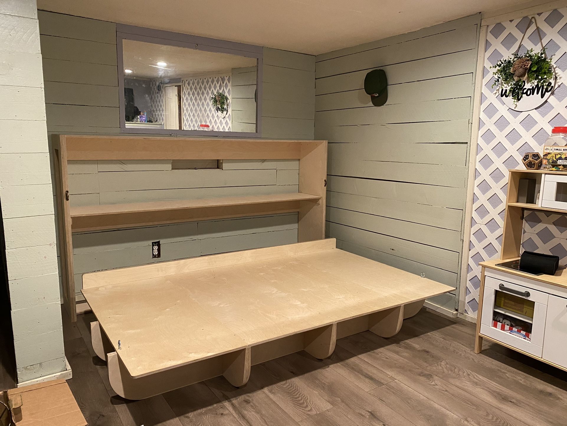 The YouLift Bed by Lori Beds