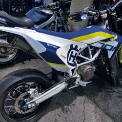 2019 Husqvarna 701 supermoto