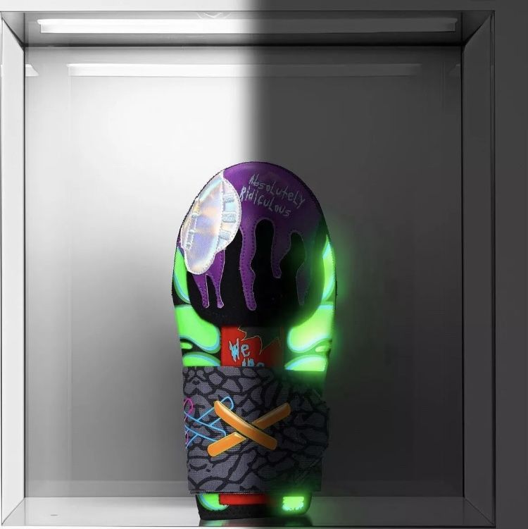 Absolutely Ridiculous Out Of This World Jazz Chisholm Sliding Mitt Standard Size