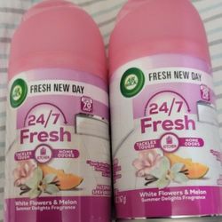 2  Air Wick Automatic Air Freshener Spray Refil  Summer Delights Scent, Essential Oils For $9/$9 Por Los 2