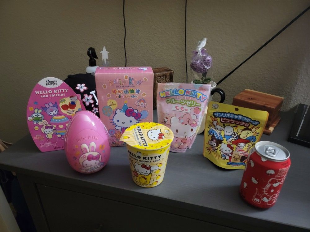 Hello kitty food items