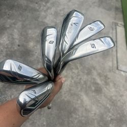 Taylormade RBZ 5-P Graphite Irons 