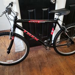 TREK 820 ALPHA